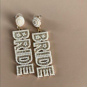 Elegant Pearl 'Bride' Earrings